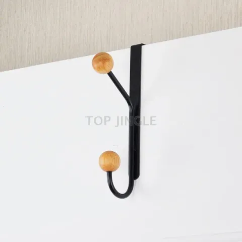 黑金屬線門後掛勾與橡膠木頭