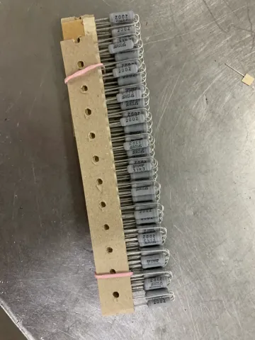 紙編帶式電容切腳供料機