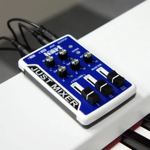 Maker Hart Mini Stereo Music Mixer Just Mixer Blue