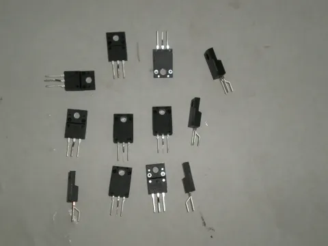 自動功率晶體成型機 符合CE規格