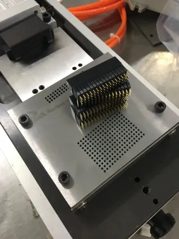 AR-110 氣動式零件切脚機
