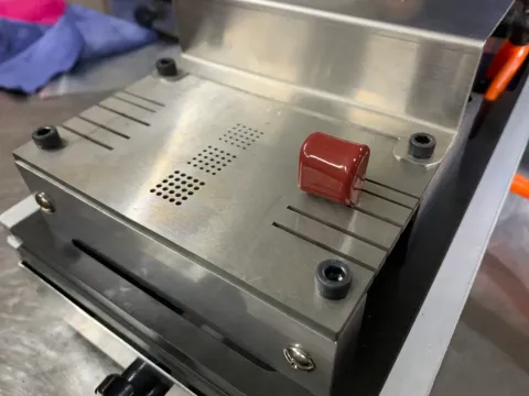 氣動式零件線腳切斷機