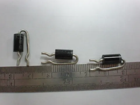 RF-101-F 散帶合併電阻成型機