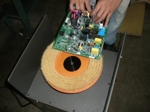 清潔PC板毛刷拋光機