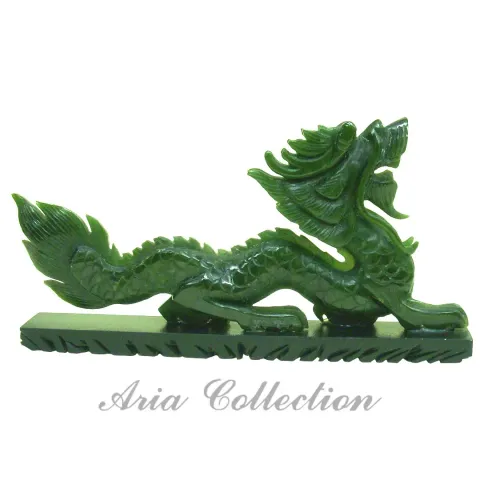手彫り台湾翡翠白菜彫刻 14x24x12cm 博物館レプリカ | Taiwantrade.com