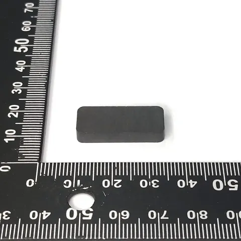 (20顆/組) L25x11x4mmT 異方性鐵氧體磁鐵