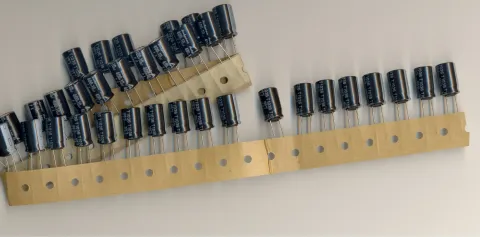 紙編帶式電容切腳供料機