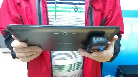 iDC9607L 口袋型條碼掃描器: 搭配平板電腦使用