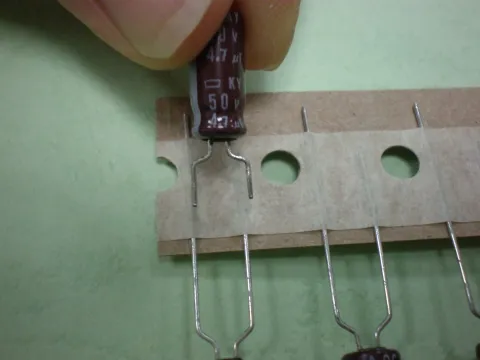 紙編帶式電容切腳供料機