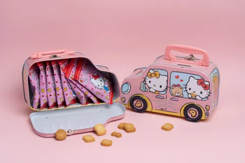 Hello Kitty Milk Cookies -Tin Car | Taiwantrade