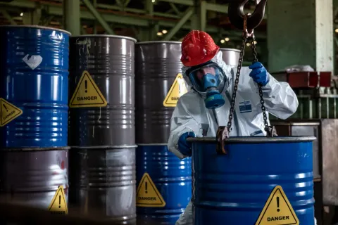 ULTITEC 5000 高階液密性化學防護服