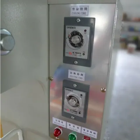 高週波塑膠熔接機-DT型